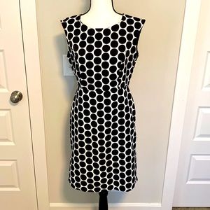 Worthington|| Black/white polka dot sleeveless lined sheath dress